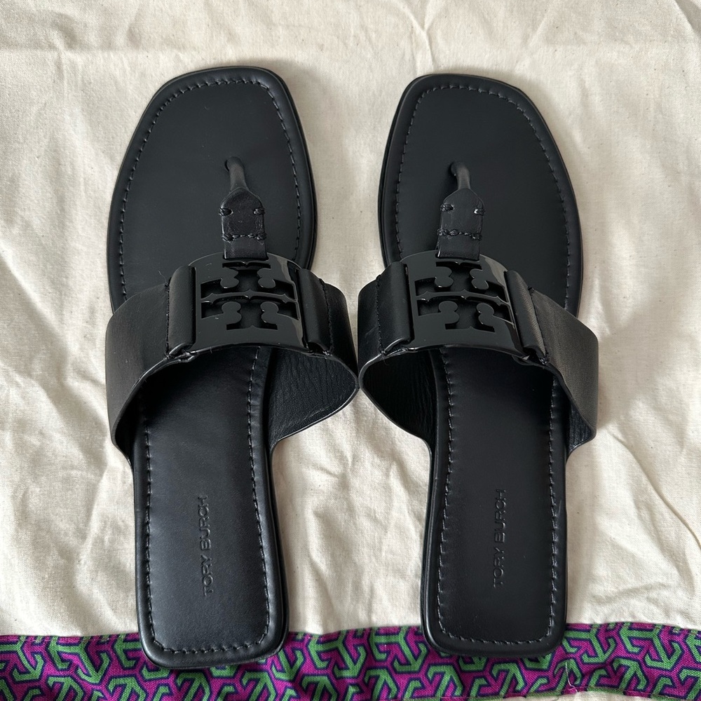 Tory Burch Georgia Leather Thong Sandal - Picture 3 of 8